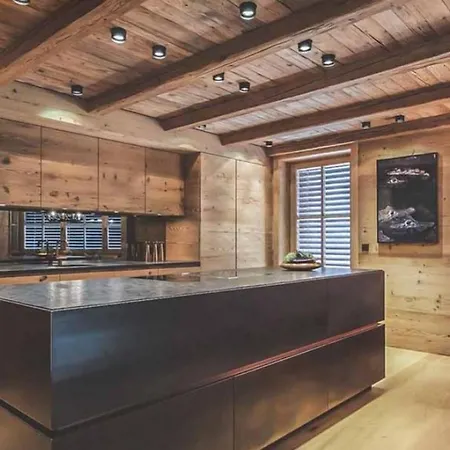빌라 8bdr Beautiful Chalet In Kitzbuehel- If You Want To Book, Please Contact On Wh-ats-app - 0034-605-434-371 !!!!