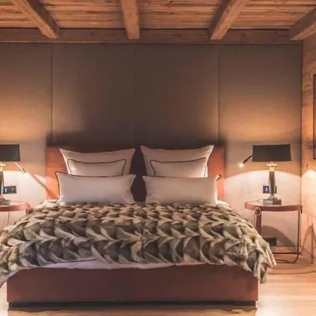 8bdr Beautiful Chalet In Kitzbuehel- If You Want To Book, Please Contact On Wh-ats-app - 0034-605-434-371 !!!! 빌라 아우라흐 바이 키츠뷔엘