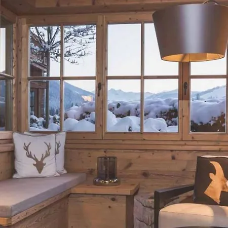8bdr Beautiful Chalet In Kitzbuehel- If You Want To Book, Please Contact On Wh-ats-app - 0034-605-434-371 !!!! Vila *
