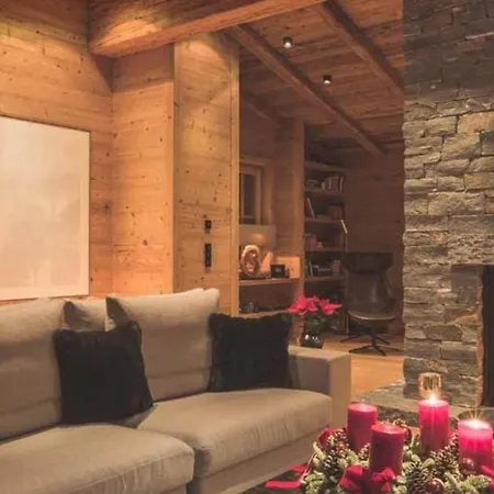 8bdr Beautiful Chalet In Kitzbuehel- If You Want To Book, Please Contact On Wh-ats-app - 0034-605-434-371 !!!! Vila *