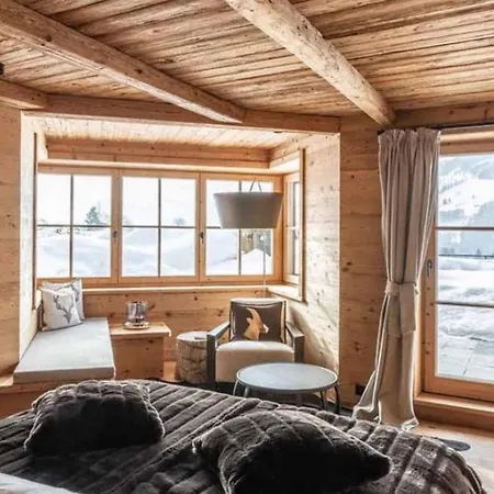 8bdr Beautiful Chalet In Kitzbuehel- If You Want To Book, Please Contact On Wh-ats-app - 0034-605-434-371 !!!! Vila Aurach bei Kitzbuehel