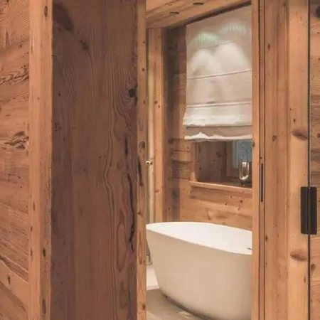 8bdr Beautiful Chalet In Kitzbuehel- If You Want To Book, Please Contact On Wh-ats-app - 0034-605-434-371 !!!! Aurach bei Kitzbuehel